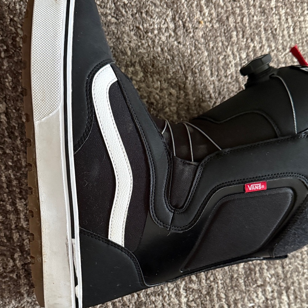 Vans Aura OG Black Snowboard Boots - Picture 10 of 14